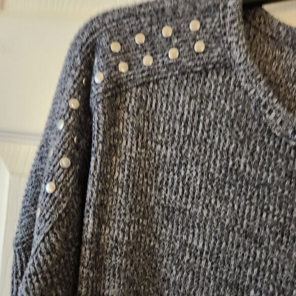 French Laundry Womens Gray Knit Top w Studded Shoulders 3/4 Sleeve Size 1X - Picture 3 of 7